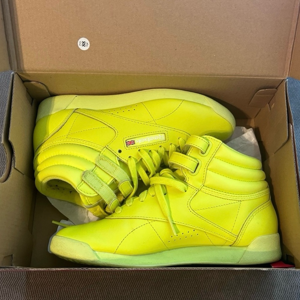 REEBOK Lime Green (CARDI B edition), Hi-Top Sneakers 💚💚💚 👟